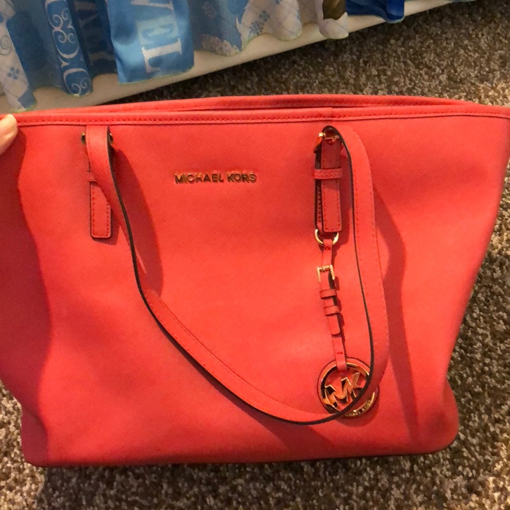 Authentic Michael kors purse!